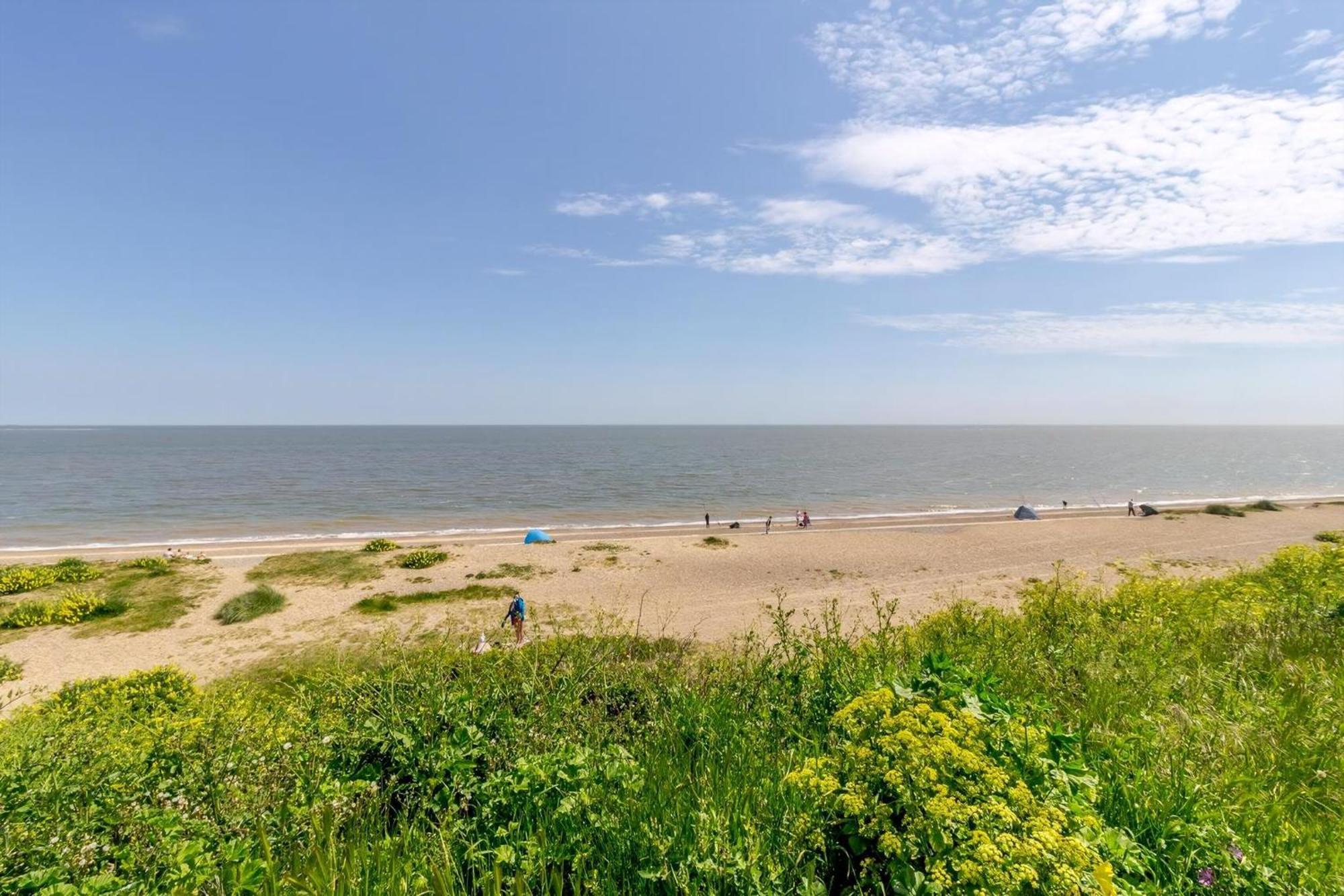 Beautiful 6 Berth Caravan, Nearby Beach In Suffolk Ref 68016Bs Lowestoft Exterior foto