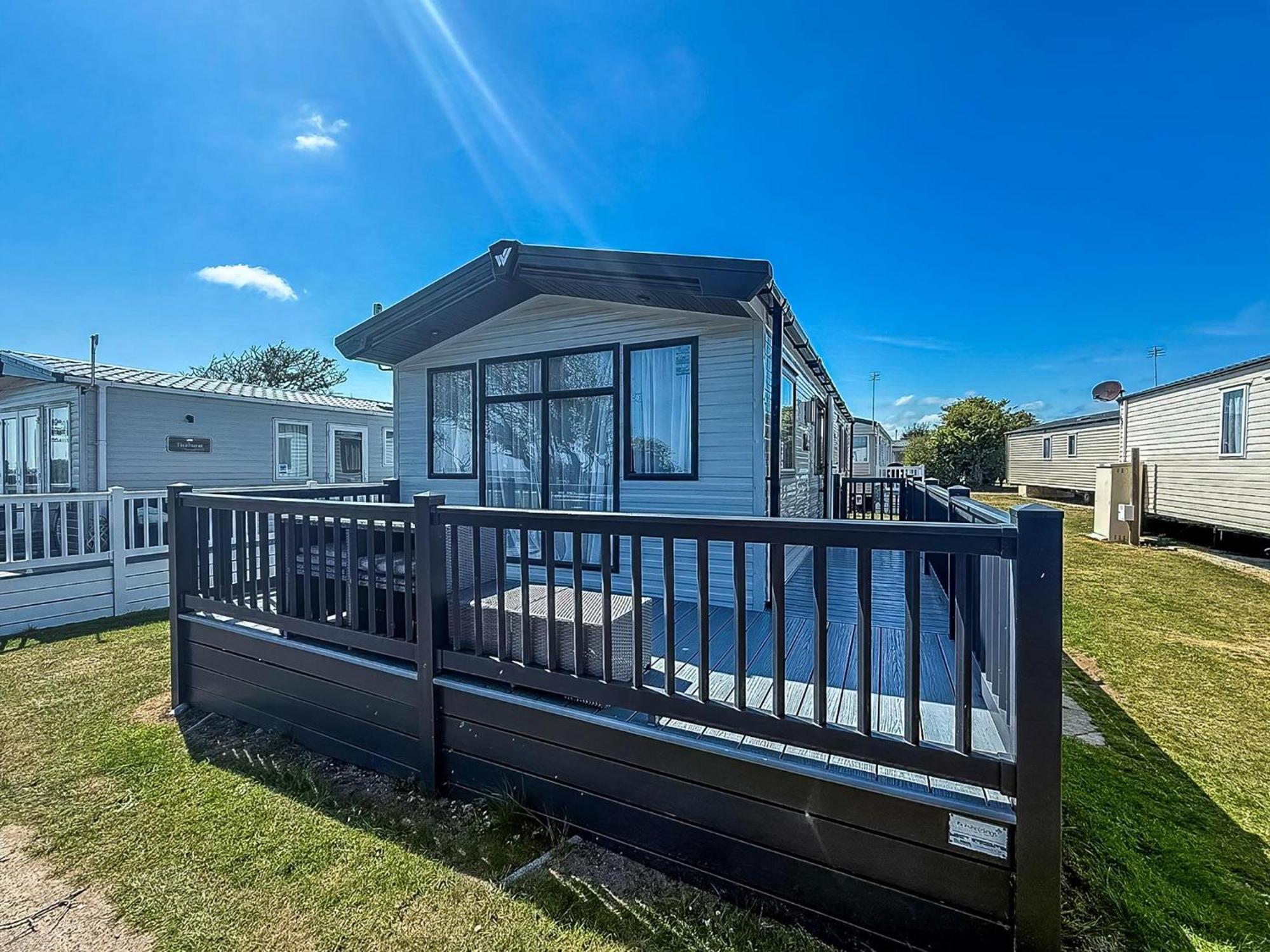 Beautiful 6 Berth Caravan, Nearby Beach In Suffolk Ref 68016Bs Lowestoft Exterior foto