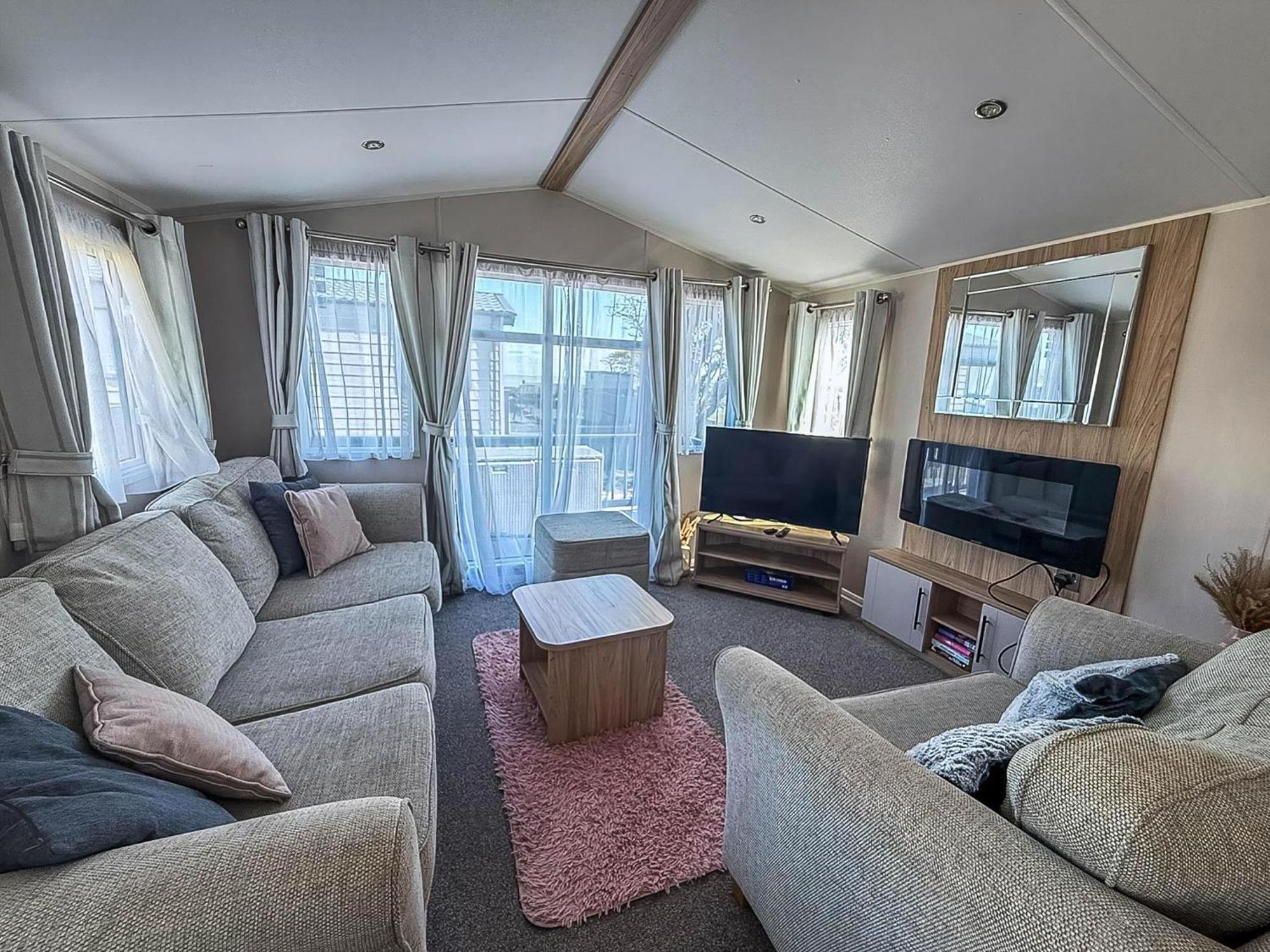 Beautiful 6 Berth Caravan, Nearby Beach In Suffolk Ref 68016Bs Lowestoft Exterior foto